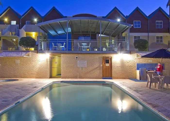 Hillarys Harbour Resort